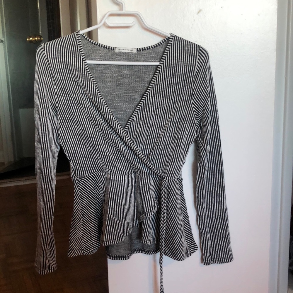 Long sleep peplum top
